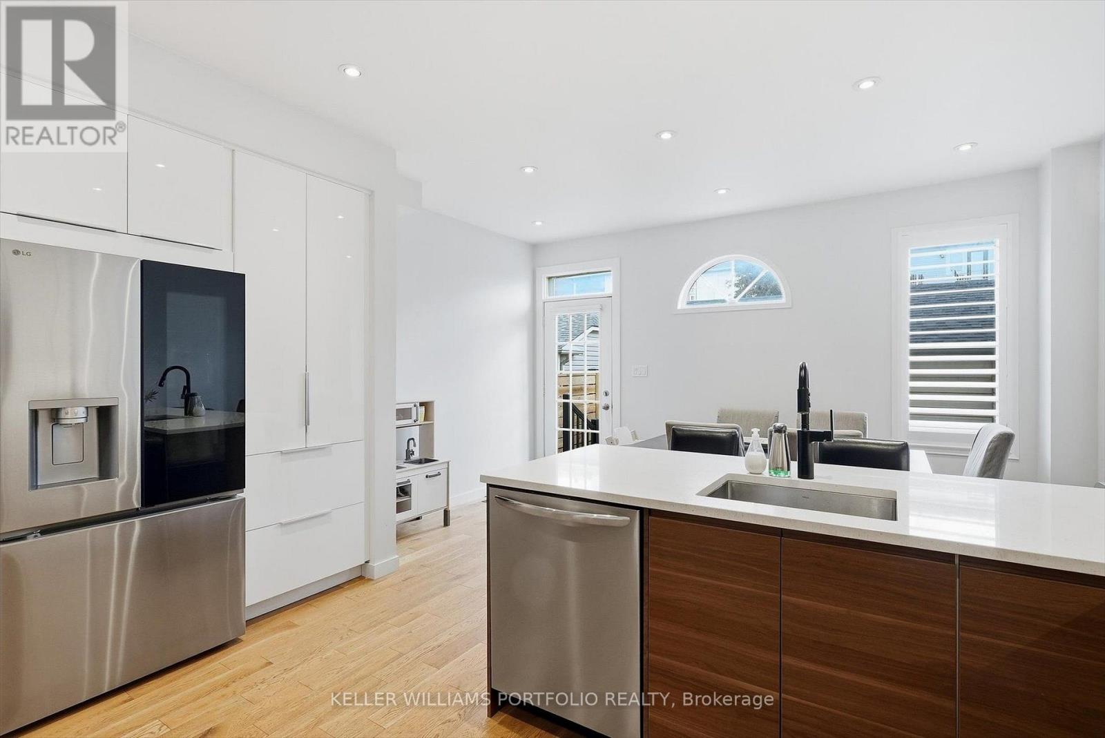 80 Crossovers Street, Toronto, Ontario M4E 3X4 - Photo 16 - E13766038