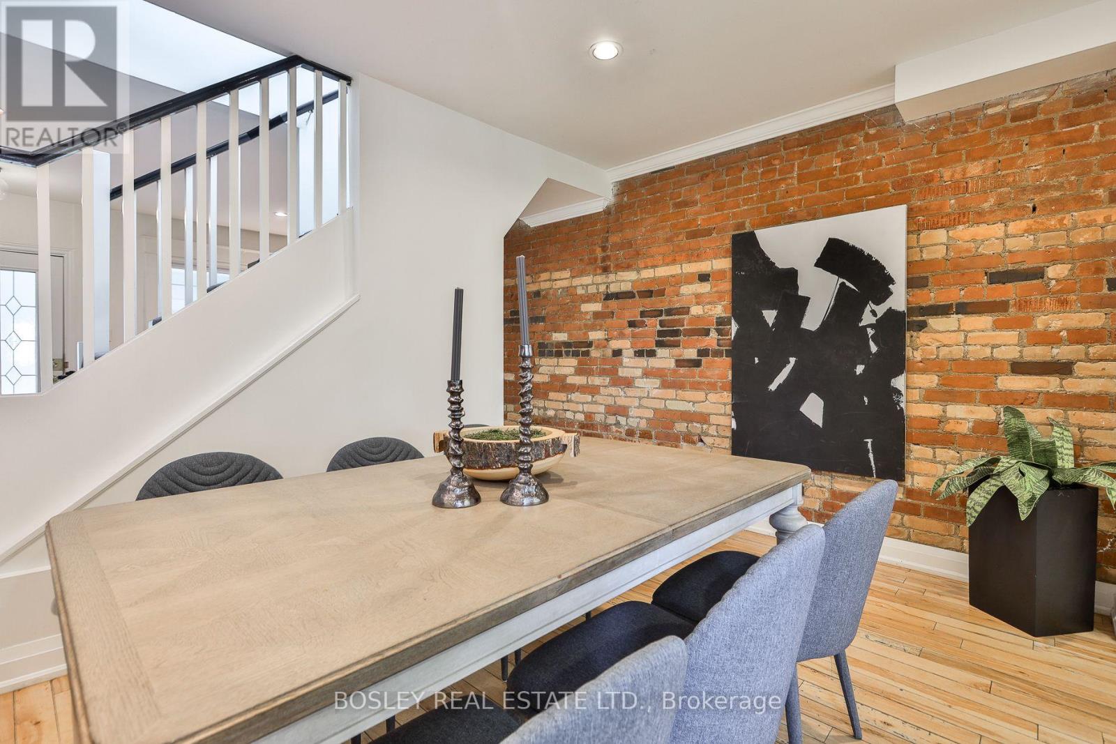 32 Mountalan Avenue, Toronto, Ontario  M4J 1H4 - Photo 10 - E13766078