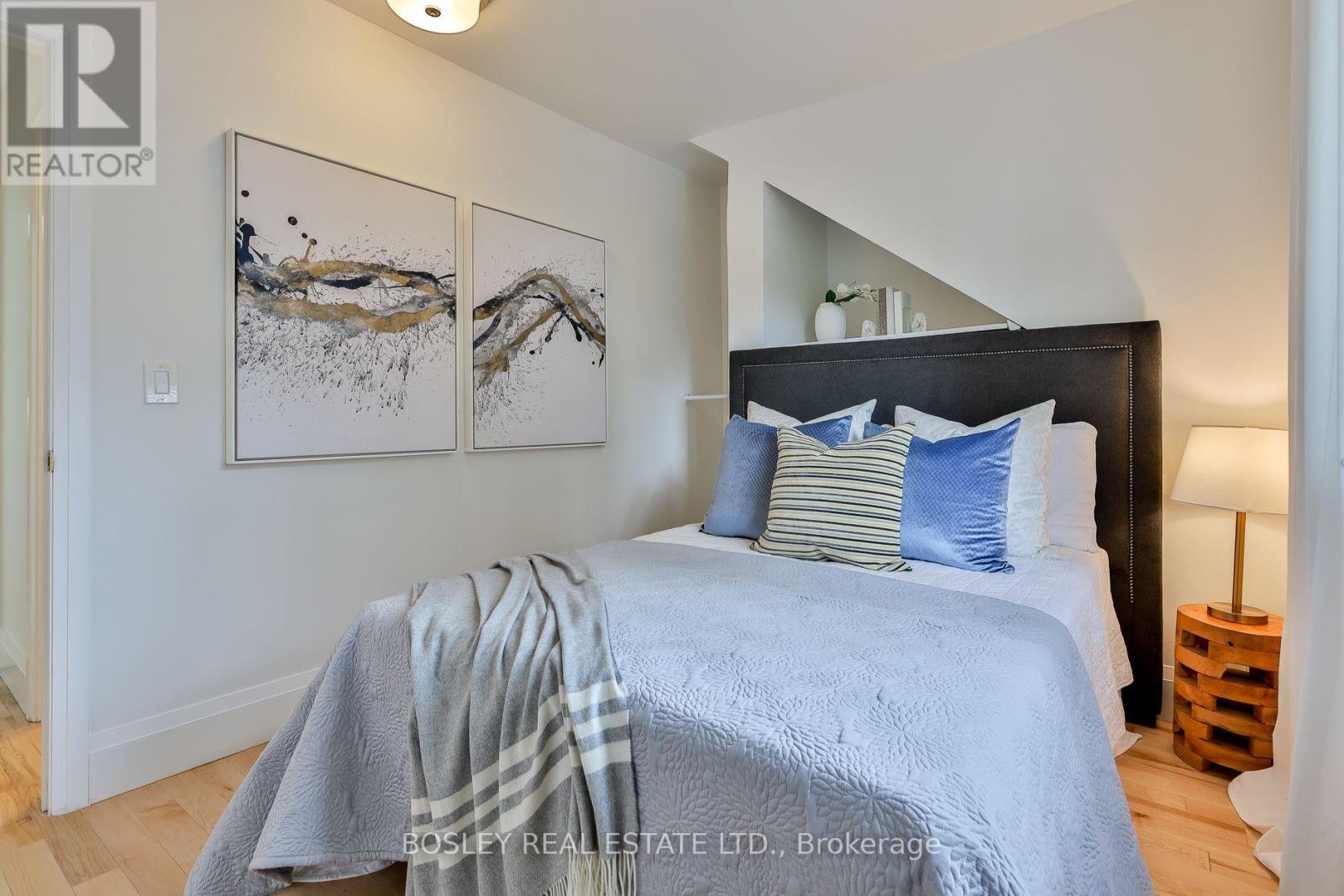 32 Mountalan Avenue, Toronto, Ontario  M4J 1H4 - Photo 31 - E13766078