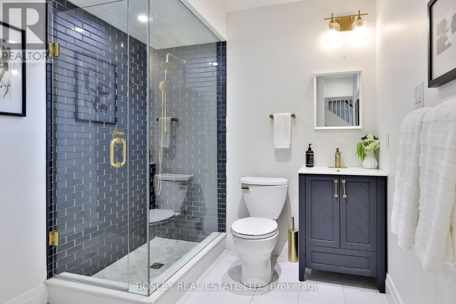 32 Mountalan Avenue, Toronto, Ontario  M4J 1H4 - Photo 36 - E13766078