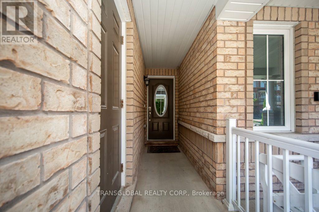 38 Minlow Way, Aurora, Ontario  L4G 0Y1 - Photo 2 - N13765920