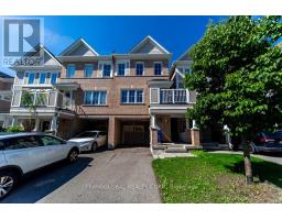 38 MINLOW WAY, Aurora, Ontario