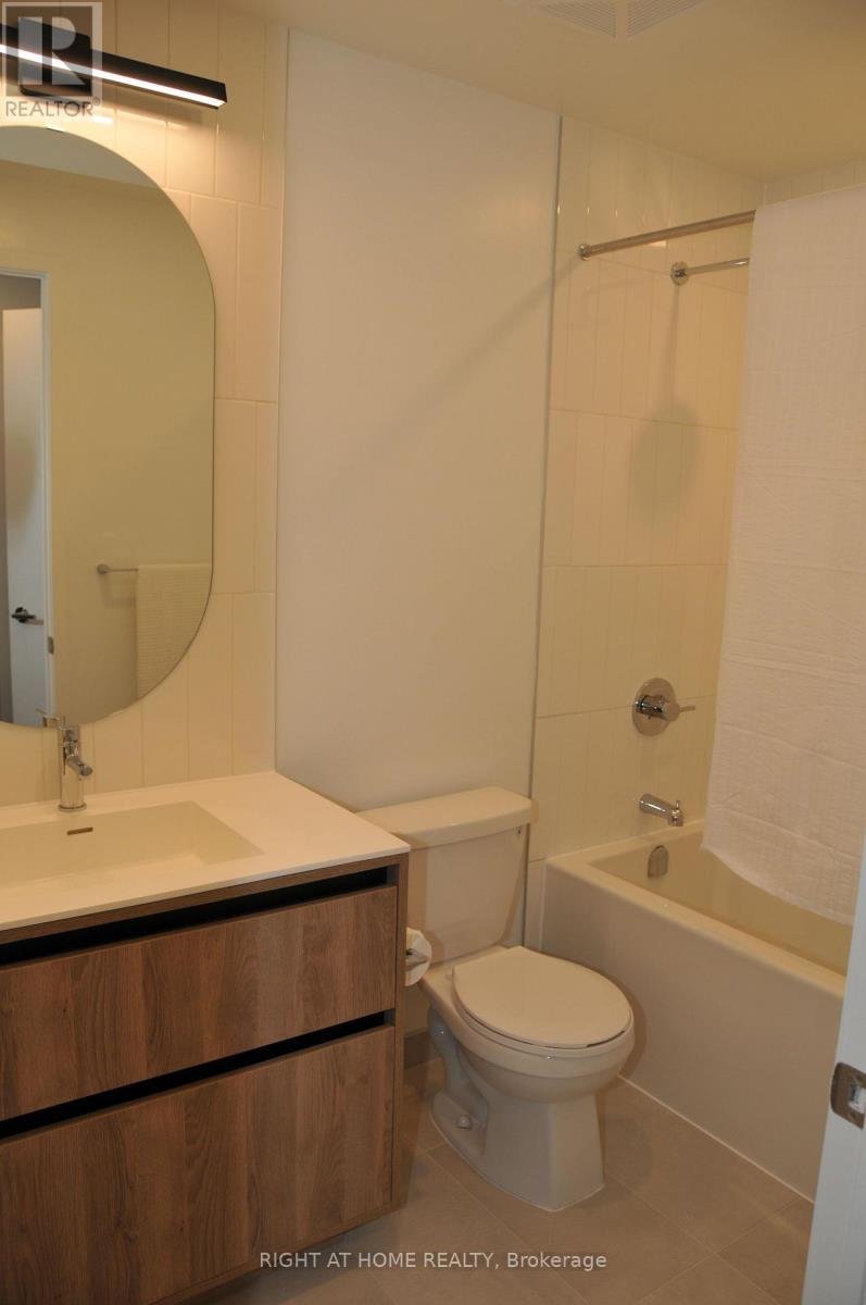 221 - 8 Beverley Glen Boulevard, Vaughan (Beverley Glen), Ontario  L4J 8N8 - Photo 7 - N13765922