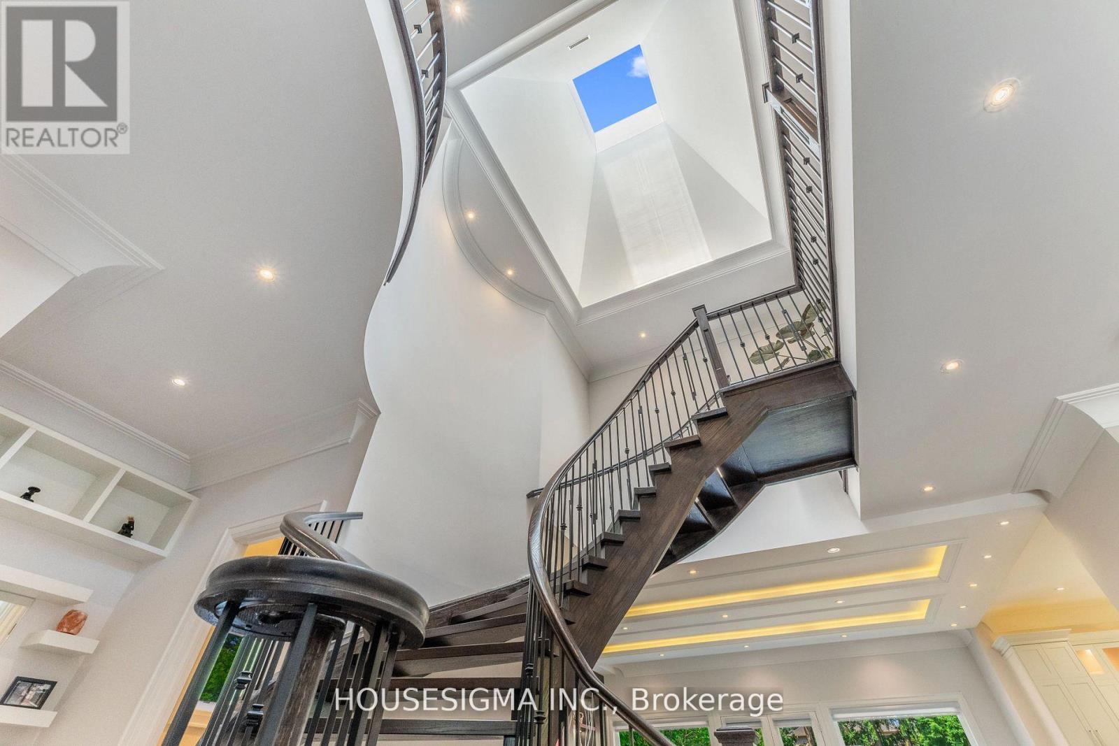 102 Oxford Street, Richmond Hill (Mill Pond), Ontario  L4C 4L5 - Photo 20 - N13765960