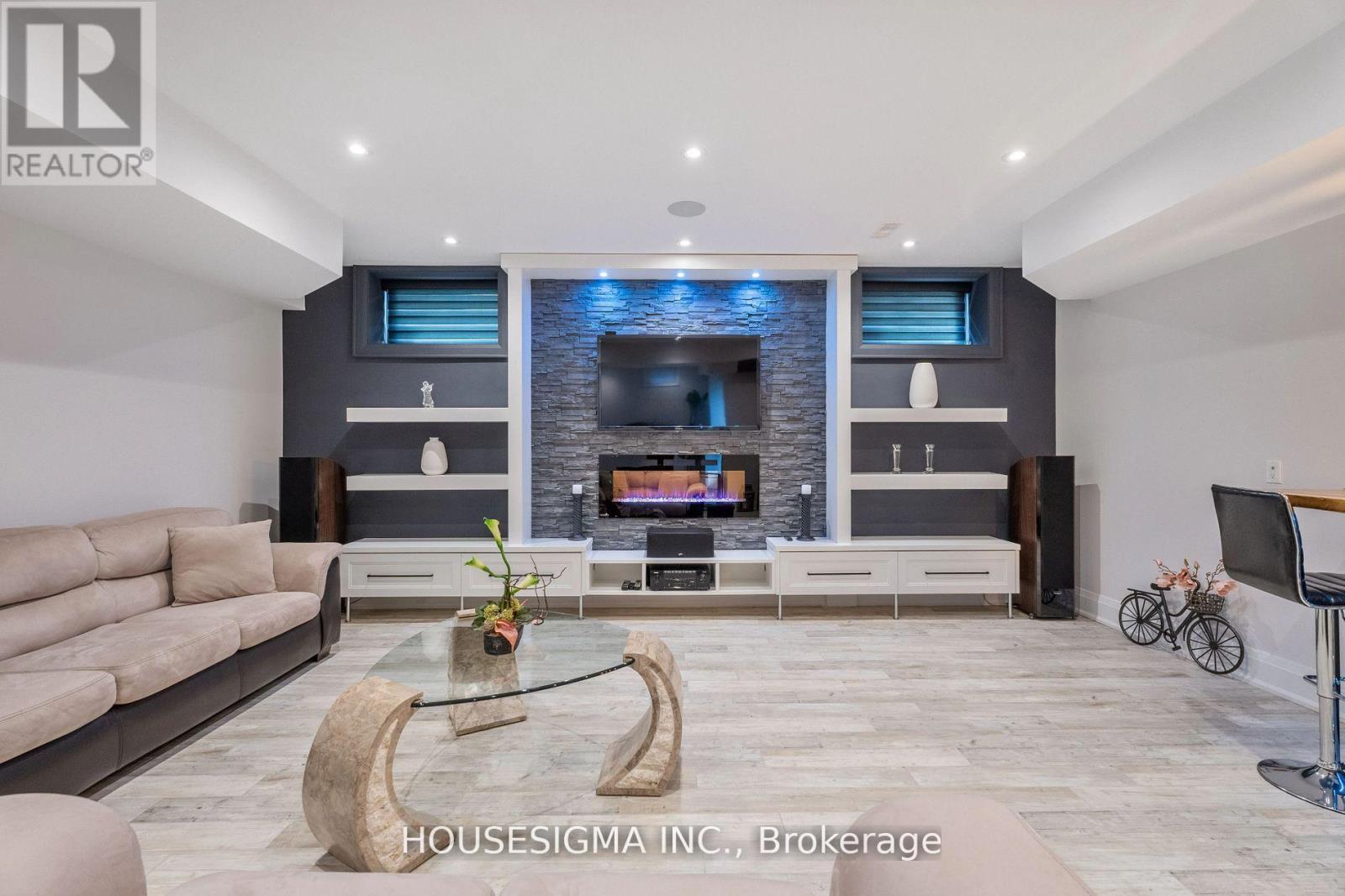 102 Oxford Street, Richmond Hill (Mill Pond), Ontario  L4C 4L5 - Photo 29 - N13765960