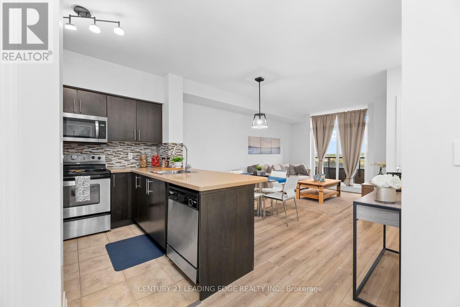 911 - 9225 Jane Street, Vaughan (Maple), Ontario  L6A 0J7 - Photo 8 - N13766060