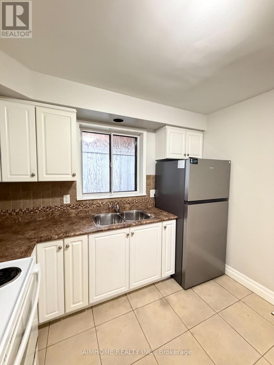 Main - 887 Srigley Street, Newmarket, Ontario  L3Y 1Y2 - Photo 7 - N13766082