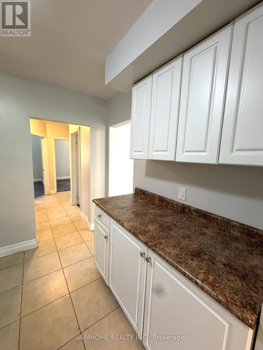 Main - 887 Srigley Street, Newmarket, Ontario  L3Y 1Y2 - Photo 8 - N13766082