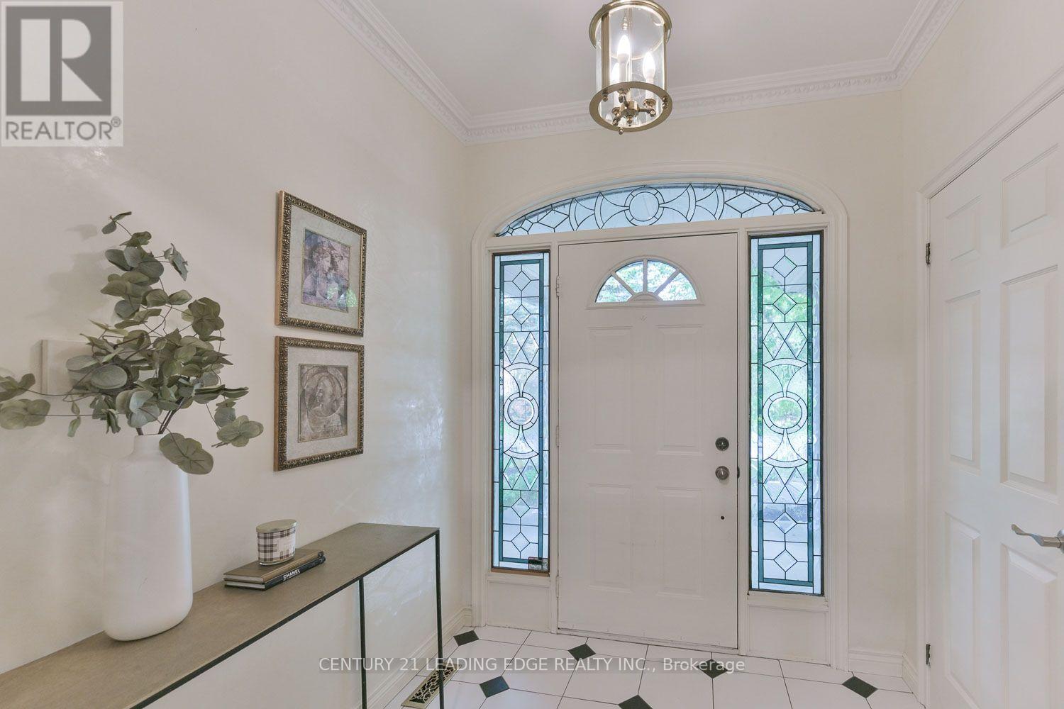 78 Wrenwood Court, Markham, Ontario  L3R 6H5 - Photo 4 - N13766114