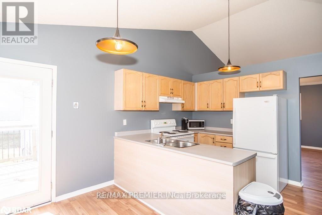 Main - 11 Draper Crescent, Barrie, Ontario L4N 8B1 - Photo 6 - S13765992