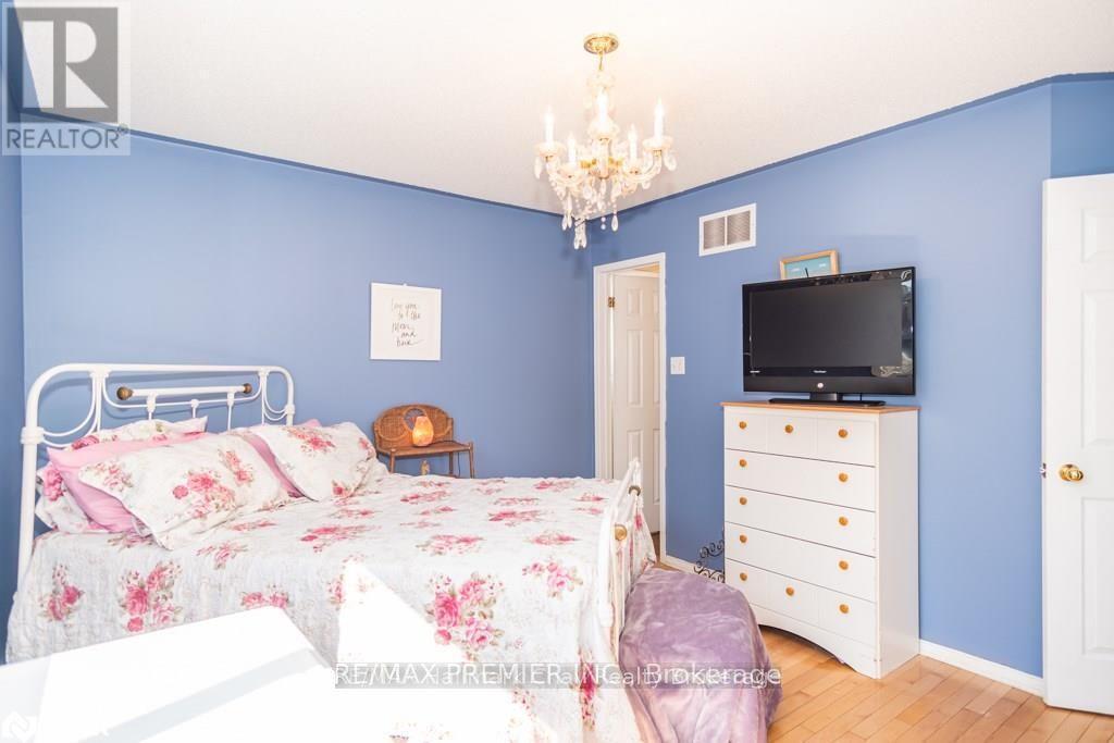 Main - 11 Draper Crescent, Barrie, Ontario L4N 8B1 - Photo 8 - S13765992
