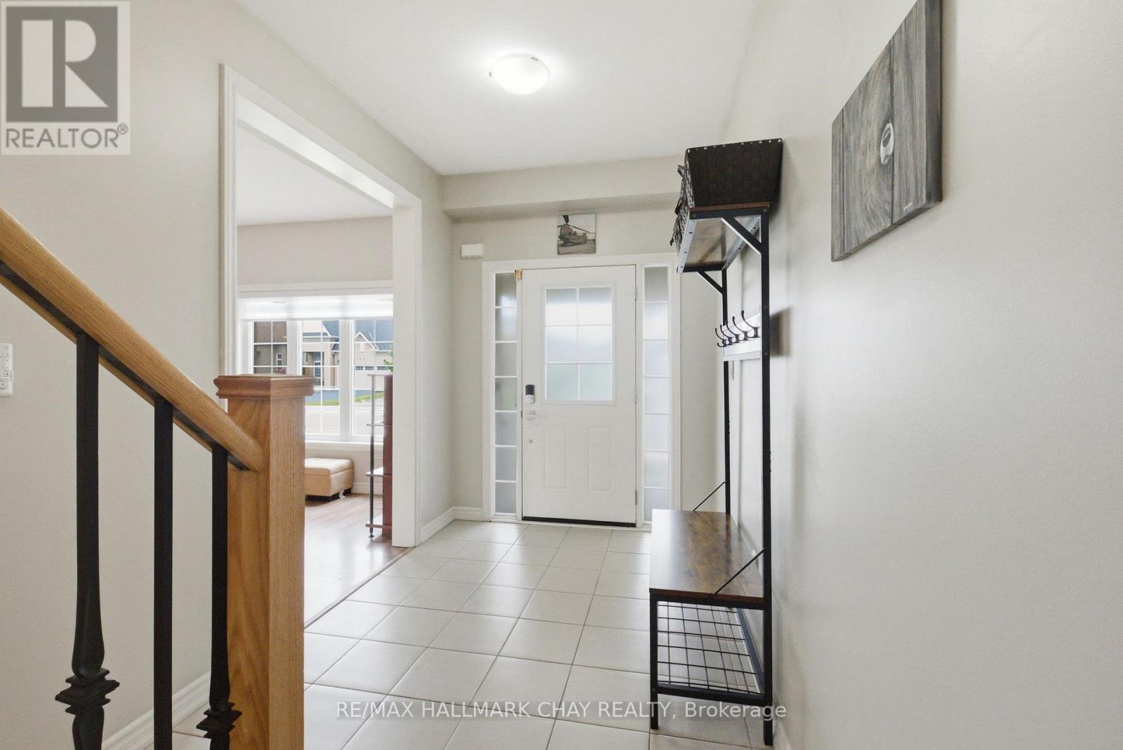 215 Breton Street, Clearview, Ontario L0M 1S0 - Photo 3 - S13766068