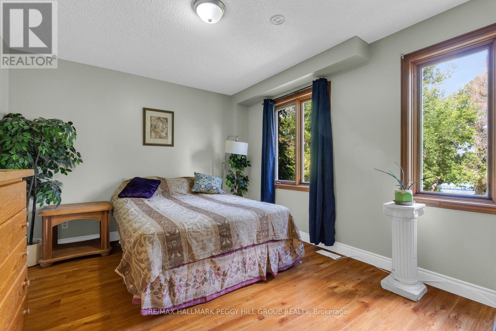 9 Little Lake Drive, Barrie, Ontario  L4M 7B9 - Photo 12 - S13766092