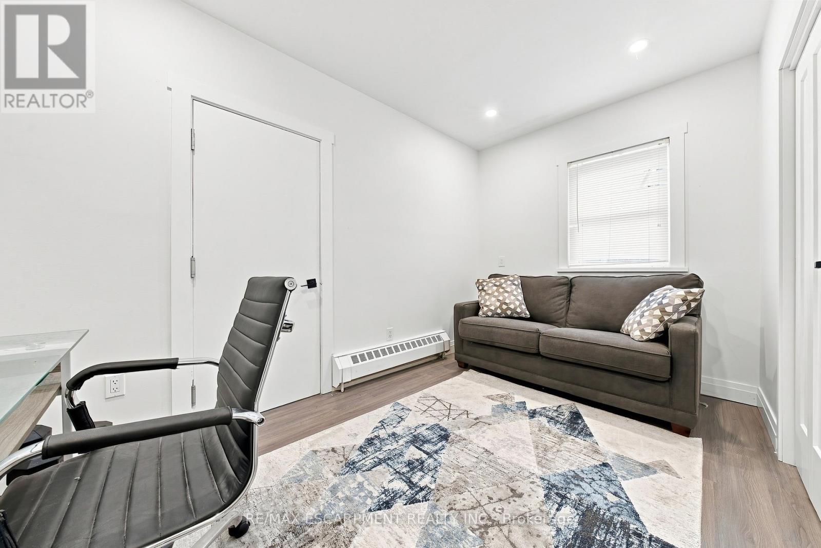 2177 Lakeshore Road, Burlington, Ontario  L7R 1A5 - Photo 14 - W13765678