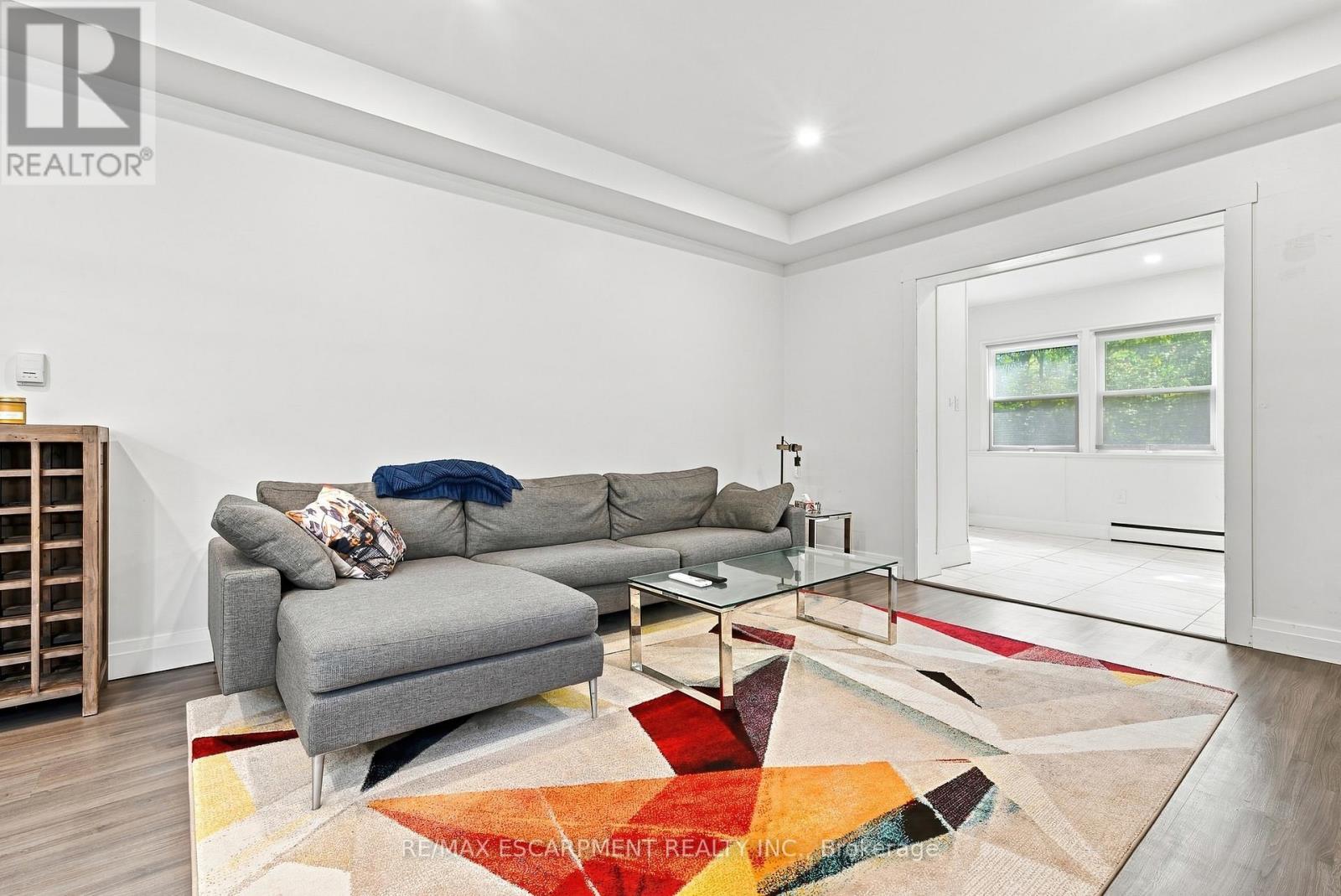 2177 Lakeshore Road, Burlington, Ontario  L7R 1A5 - Photo 6 - W13765678
