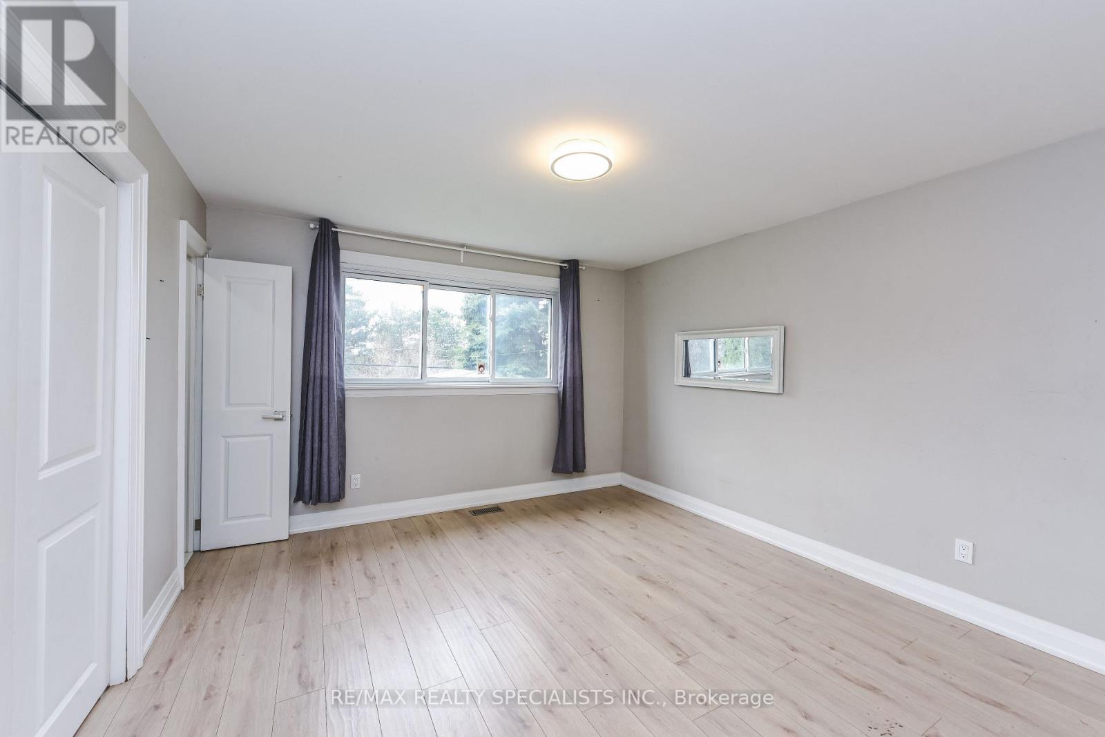 Upper - 137 Avondale Boulevard, Brampton, Ontario  L6T 1H5 - Photo 20 - W13765694