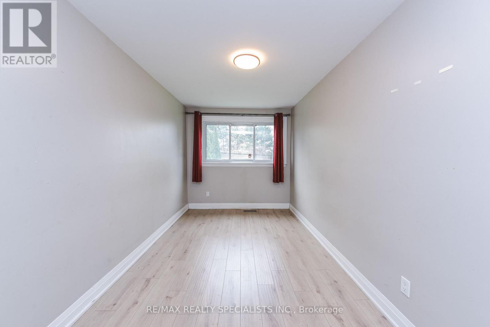 Upper - 137 Avondale Boulevard, Brampton, Ontario  L6T 1H5 - Photo 24 - W13765694