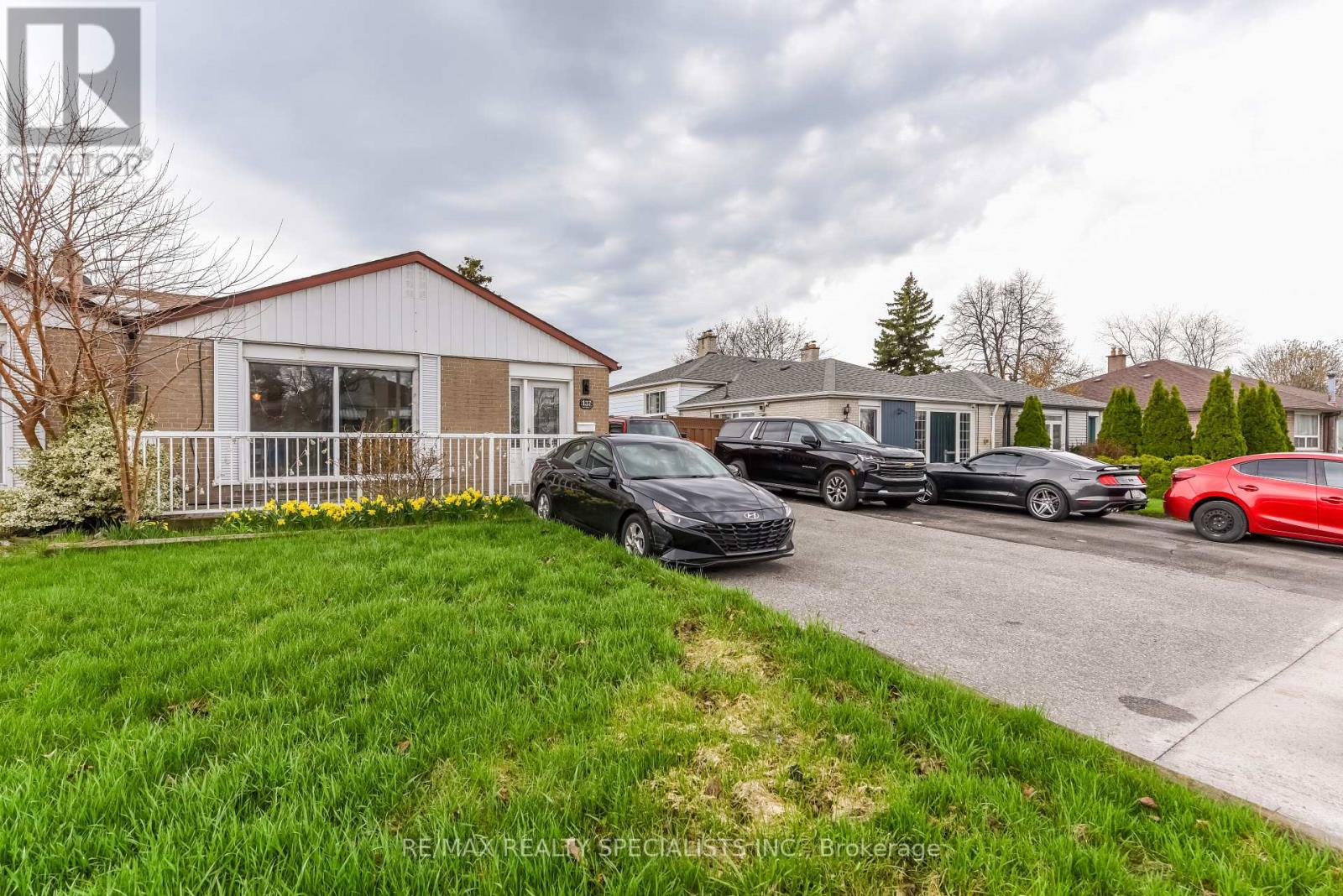 Upper - 137 Avondale Boulevard, Brampton, Ontario  L6T 1H5 - Photo 36 - W13765694