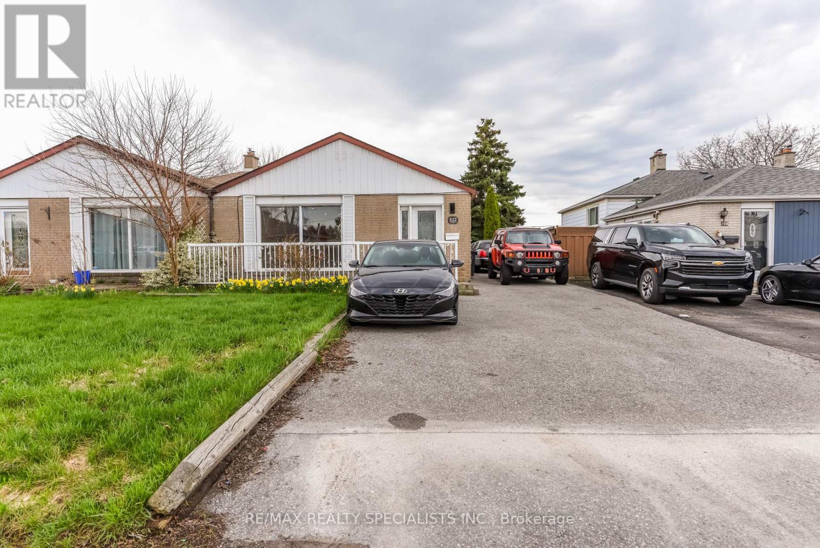 Upper - 137 Avondale Boulevard, Brampton, Ontario  L6T 1H5 - Photo 37 - W13765694