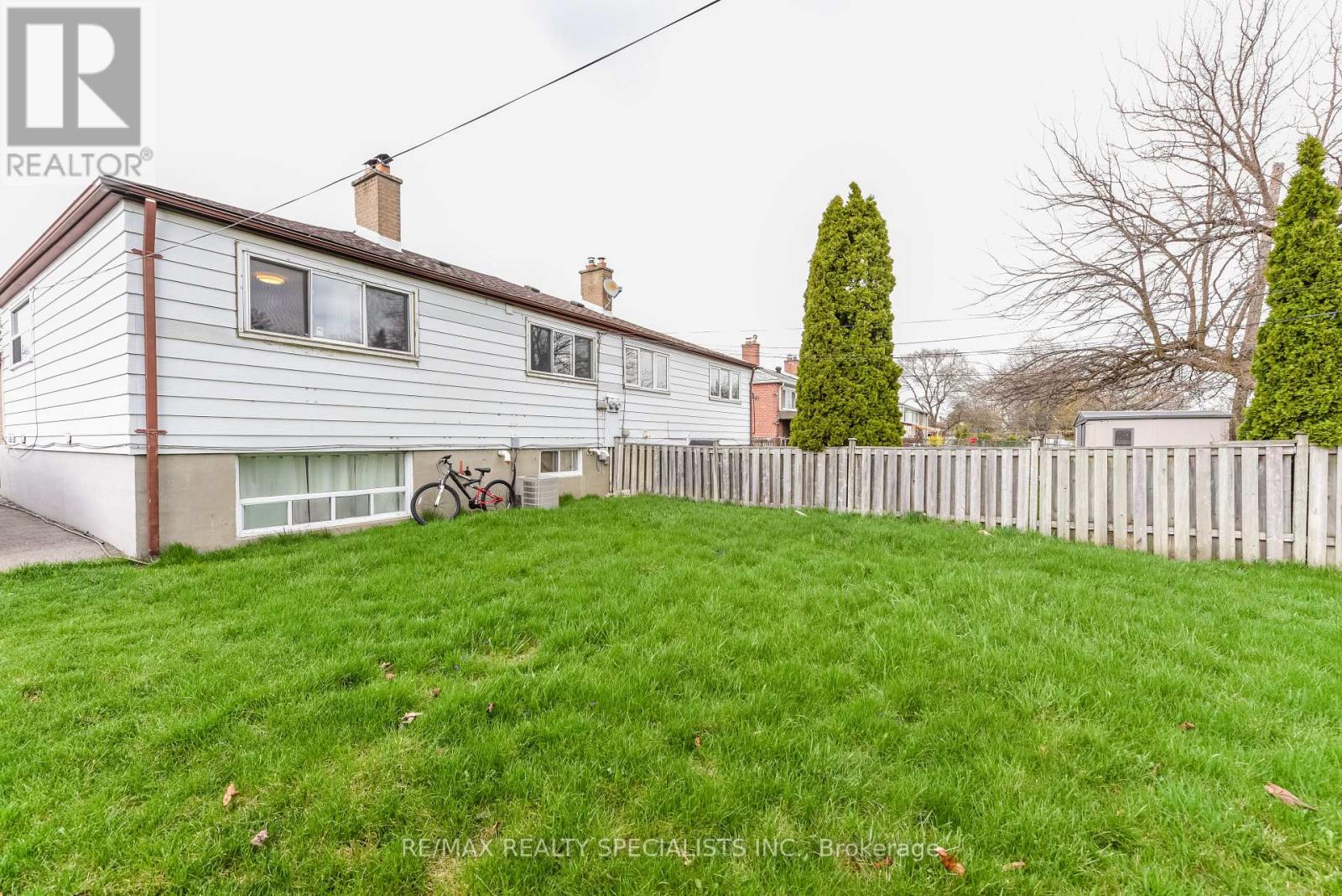 Upper - 137 Avondale Boulevard, Brampton, Ontario  L6T 1H5 - Photo 41 - W13765694