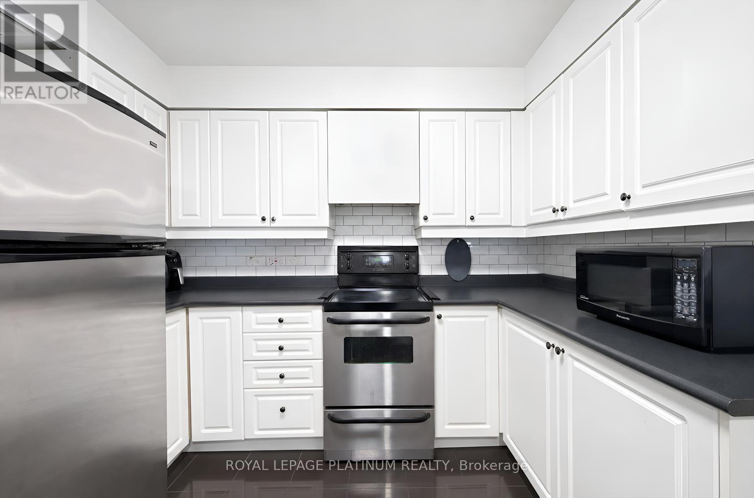 708 - 50 Eglinton Avenue W, Mississauga, Ontario  L5R 3P5 - Photo 19 - W13765702