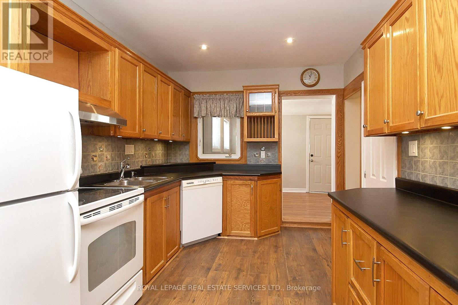 37 Seventeenth Street, Toronto, Ontario  M8V 3K2 - Photo 12 - W13765714