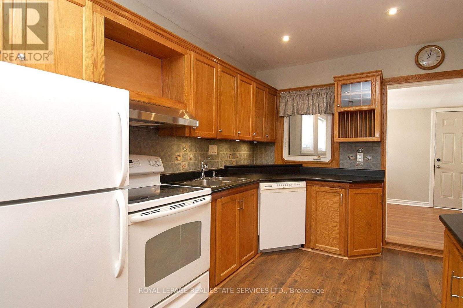 37 Seventeenth Street, Toronto, Ontario  M8V 3K2 - Photo 13 - W13765714