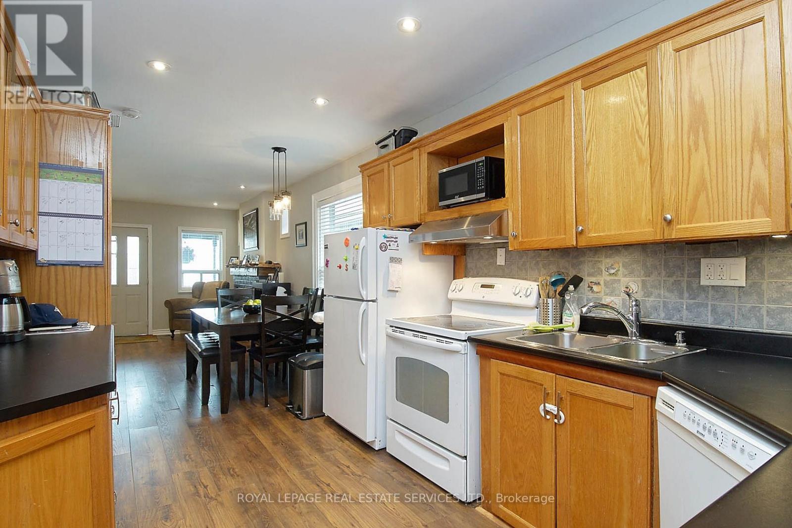 37 Seventeenth Street, Toronto, Ontario  M8V 3K2 - Photo 14 - W13765714