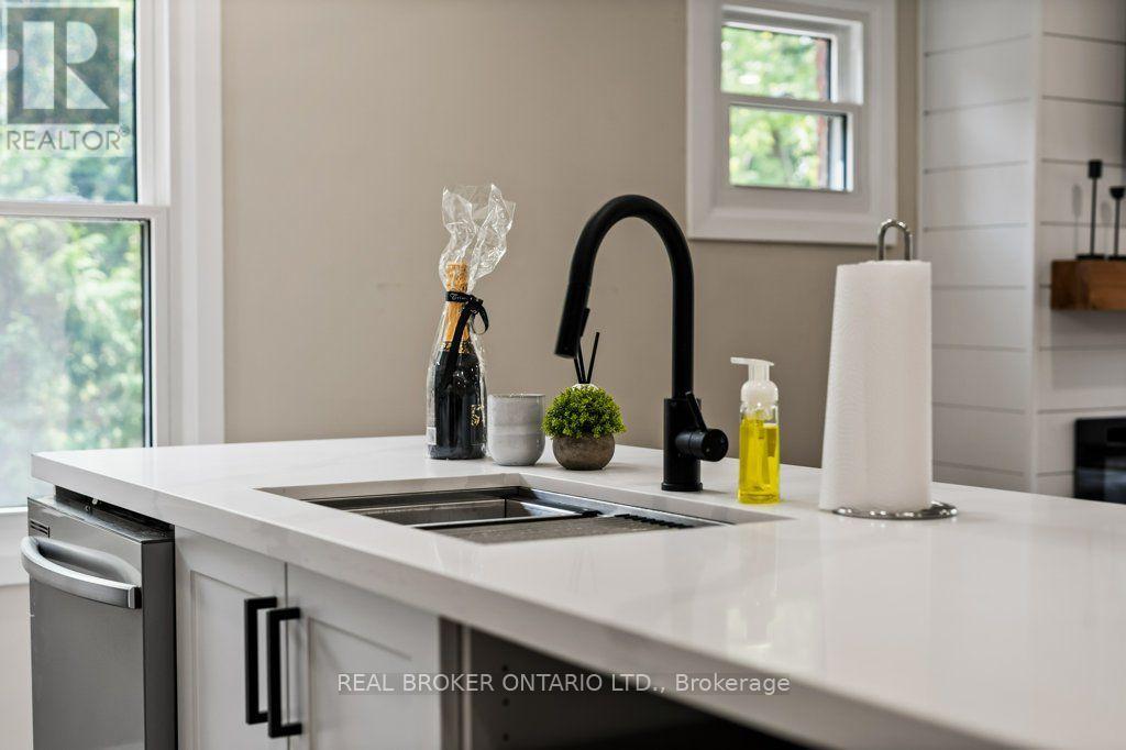 493 Crosby Avenue, Burlington, Ontario L7R 2R6 - Photo 14 - W13765722
