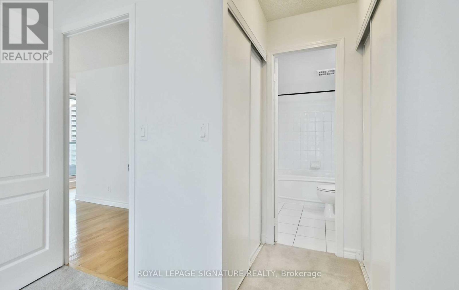 1605 - 1 Elm Drive W, Mississauga, Ontario L5B 4M1 - Photo 17 - W13765728