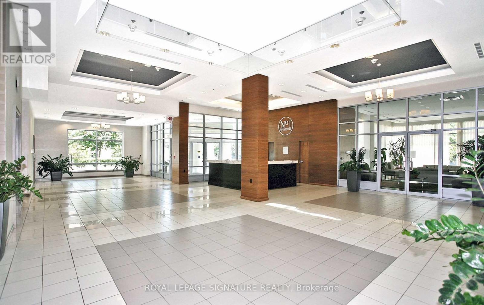 1605 - 1 Elm Drive W, Mississauga, Ontario L5B 4M1 - Photo 3 - W13765728