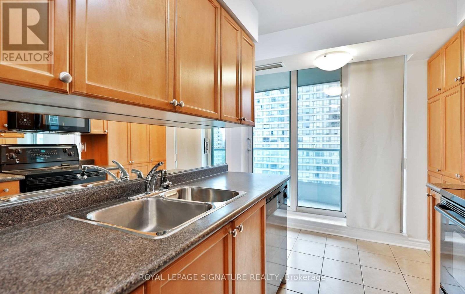 1605 - 1 Elm Drive W, Mississauga, Ontario L5B 4M1 - Photo 5 - W13765728
