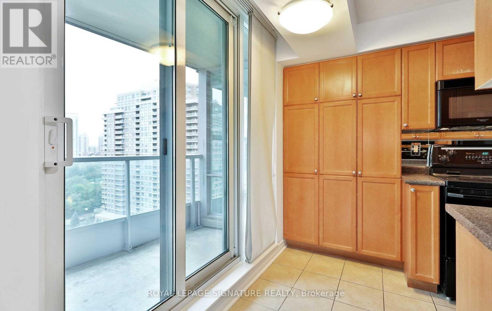1605 - 1 Elm Drive W, Mississauga, Ontario L5B 4M1 - Photo 8 - W13765728