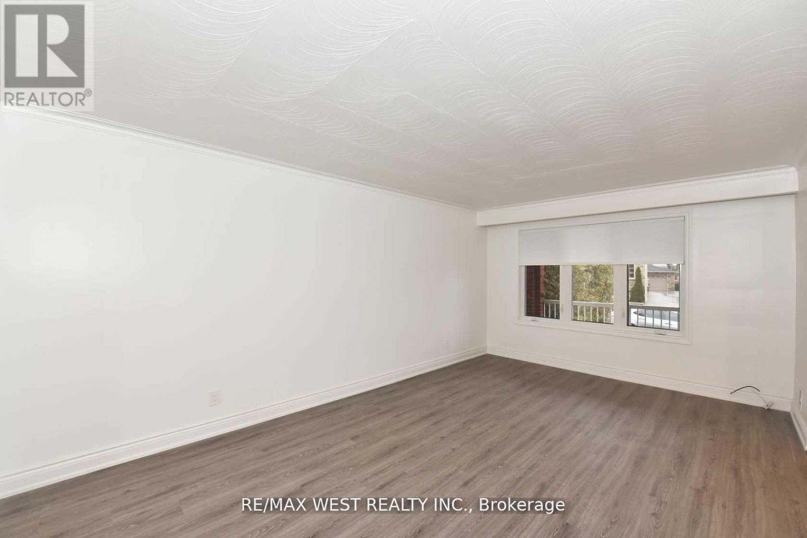 Main - 168 Strathnairn Avenue, Toronto, Ontario M2M 2G1 - Photo 5 - W13765830