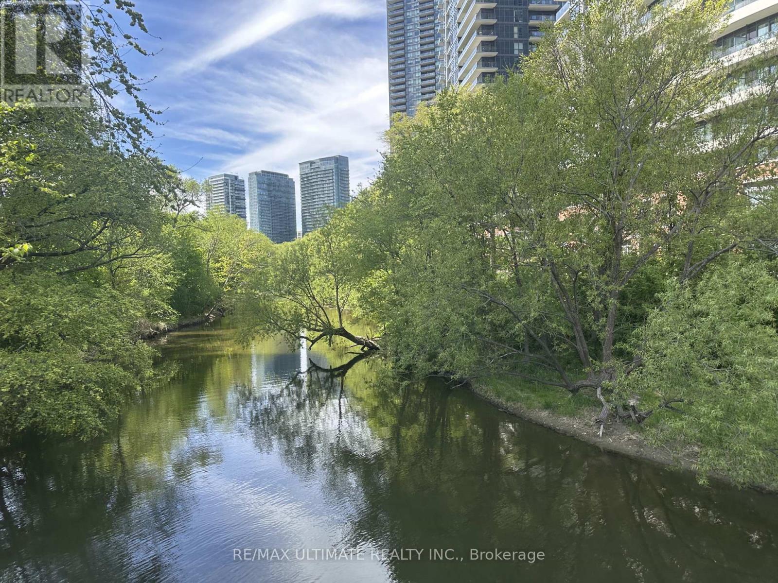 Th01 - 2212 Lake Shore Boulevard W, Toronto, Ontario M8V 0C2 - Photo 1 - W13765852