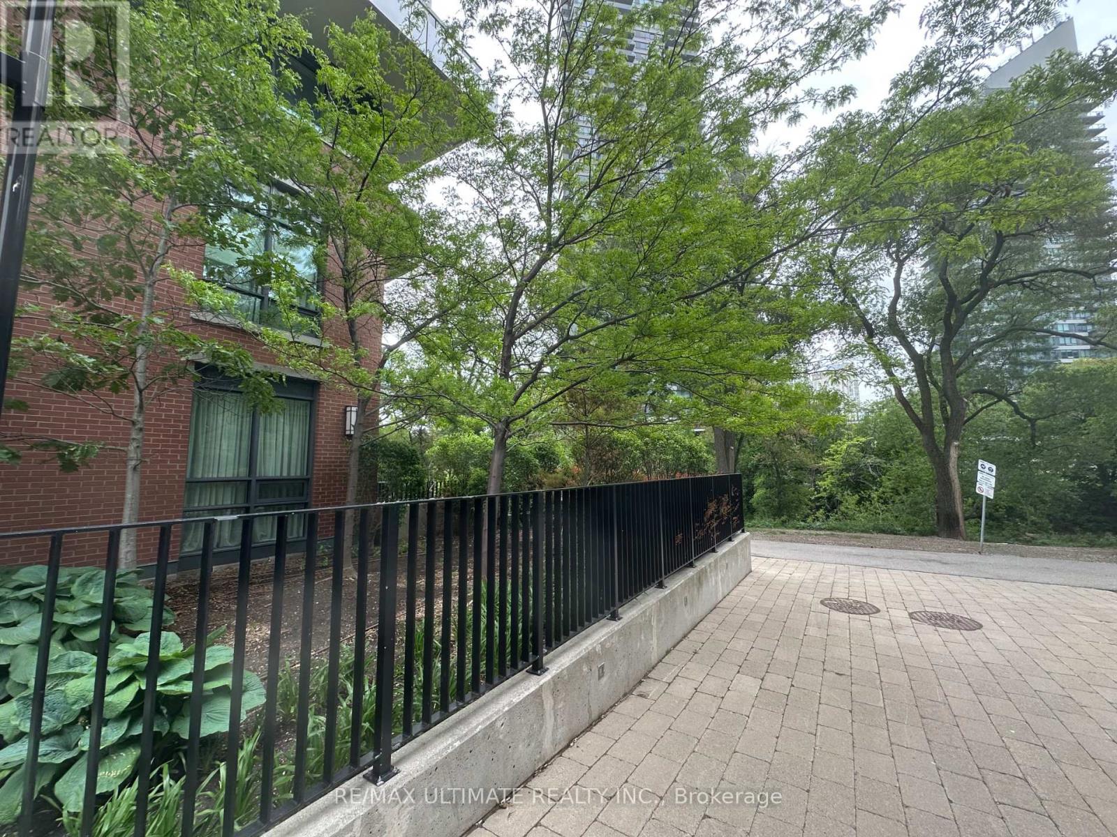 Th01 - 2212 Lake Shore Boulevard W, Toronto, Ontario M8V 0C2 - Photo 22 - W13765852