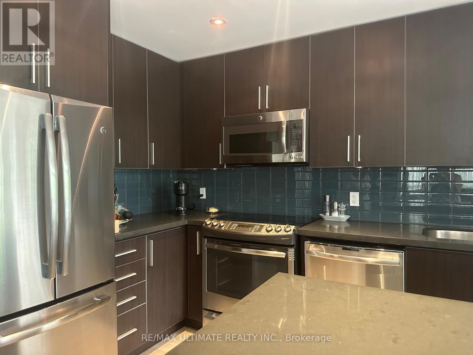 Th01 - 2212 Lake Shore Boulevard W, Toronto, Ontario M8V 0C2 - Photo 3 - W13765852