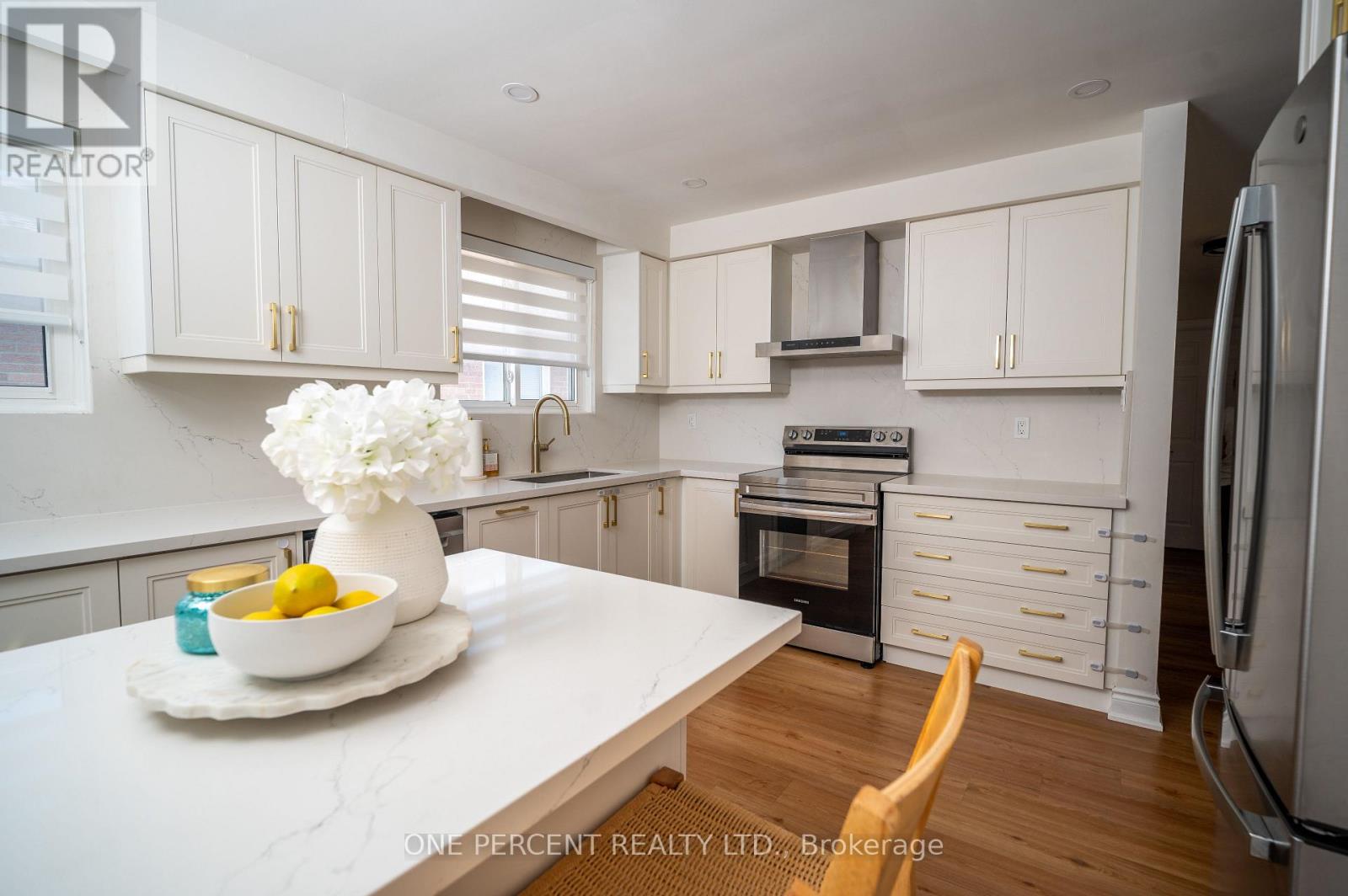 75 Plunkett Road, Toronto, Ontario  M9L 2J4 - Photo 11 - W13765854