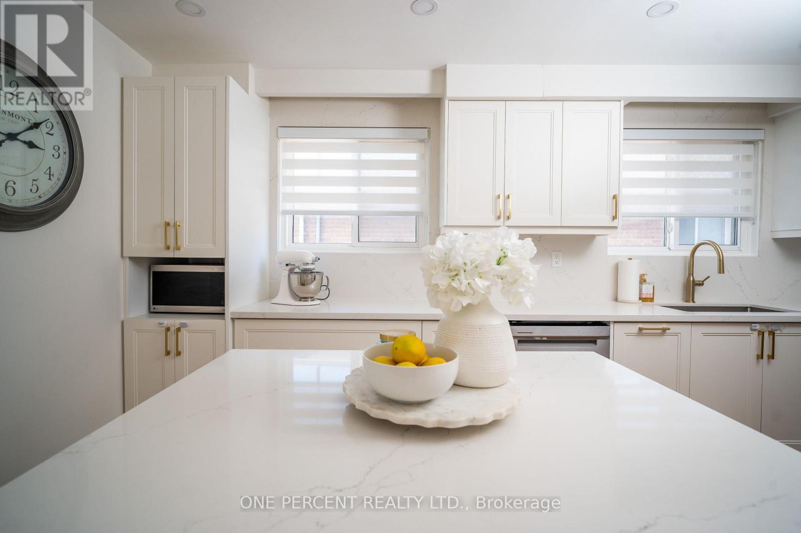 75 Plunkett Road, Toronto, Ontario  M9L 2J4 - Photo 13 - W13765854
