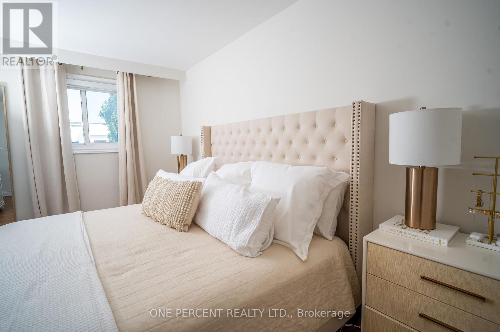75 Plunkett Road, Toronto, Ontario  M9L 2J4 - Photo 15 - W13765854