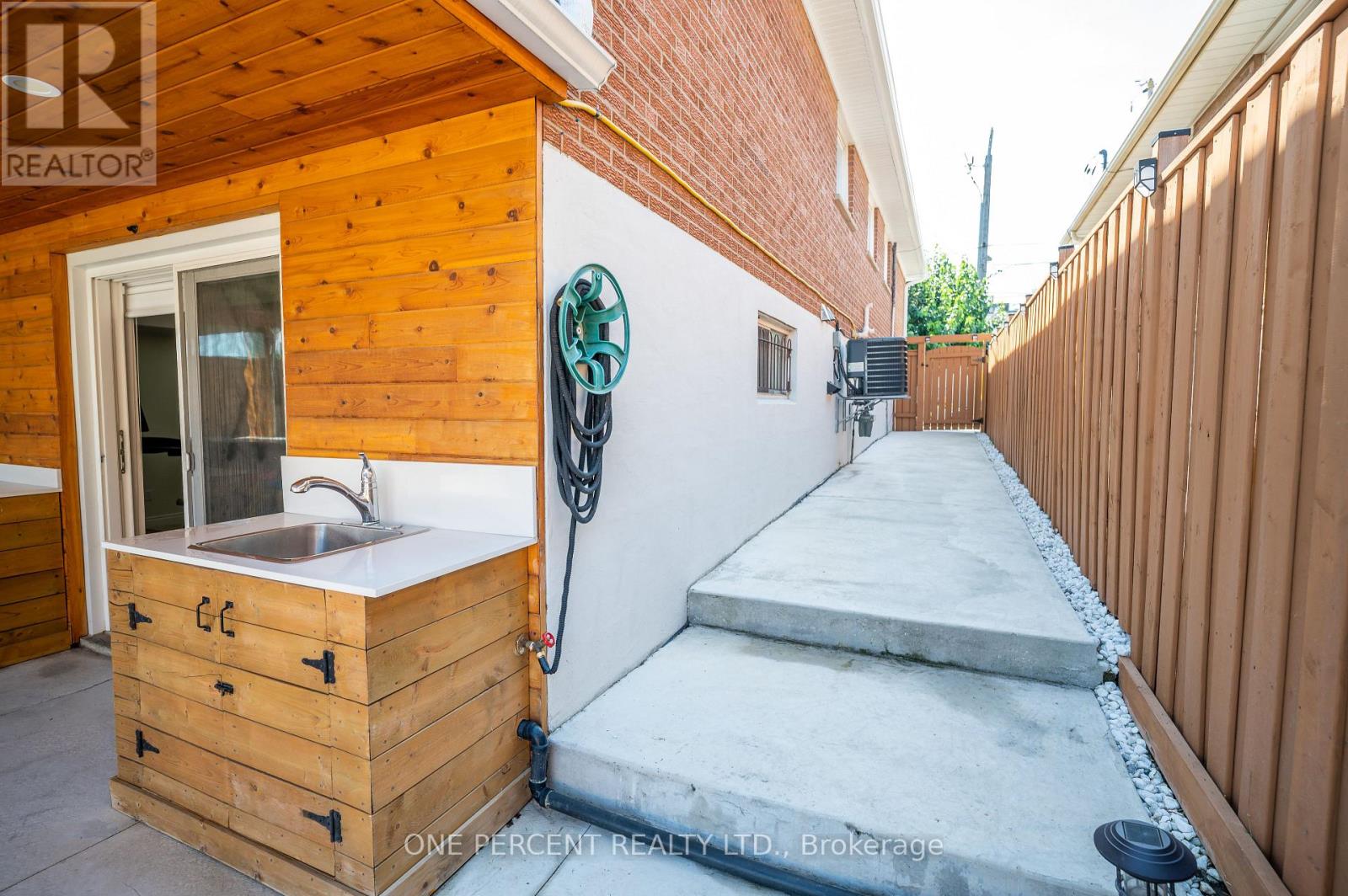 75 Plunkett Road, Toronto, Ontario  M9L 2J4 - Photo 34 - W13765854