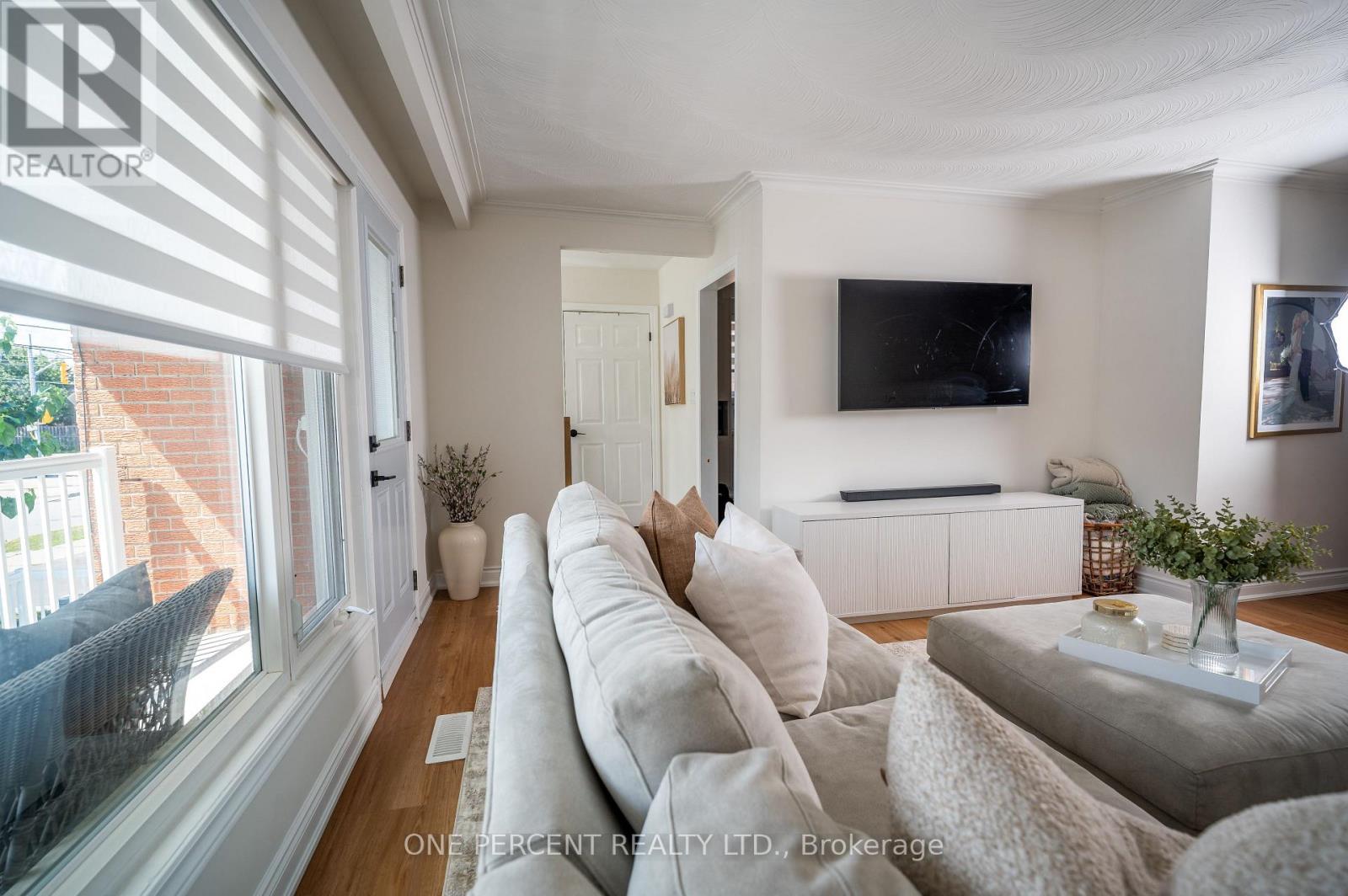 75 Plunkett Road, Toronto, Ontario  M9L 2J4 - Photo 6 - W13765854