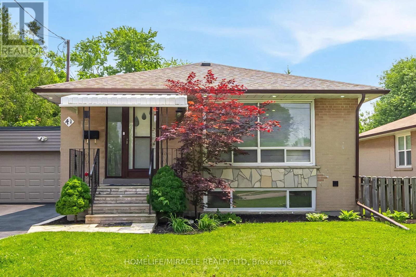 41 BRADSTOCK ROAD, Toronto, Ontario