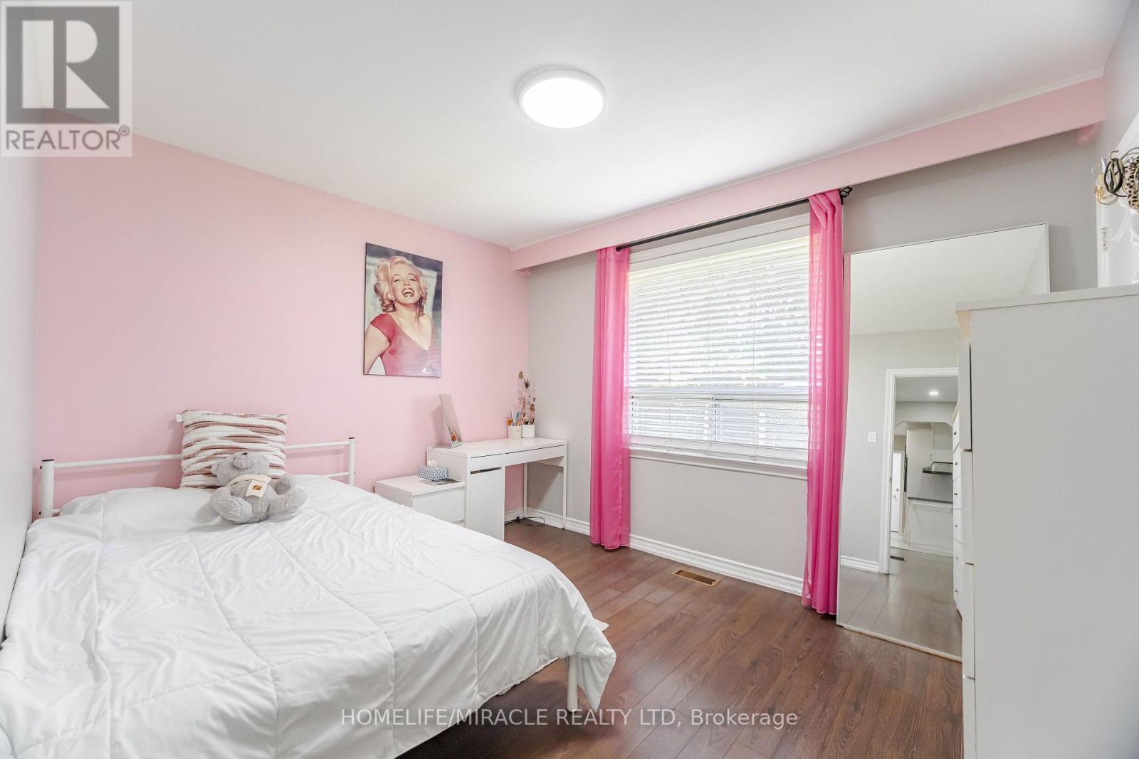 41 Bradstock Road, Toronto, Ontario  M9M 1M9 - Photo 20 - W13765904