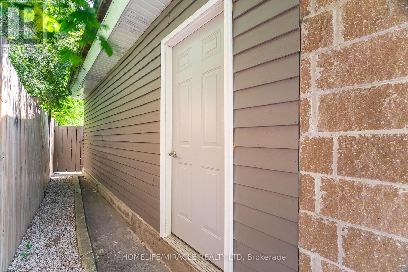 41 Bradstock Road, Toronto, Ontario  M9M 1M9 - Photo 26 - W13765904