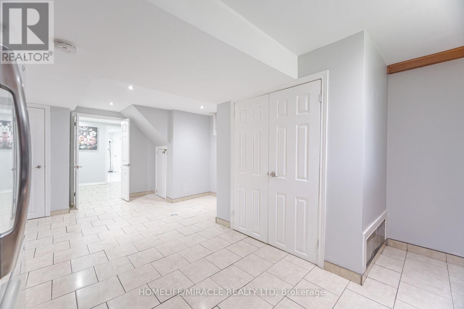 41 Bradstock Road, Toronto, Ontario  M9M 1M9 - Photo 30 - W13765904
