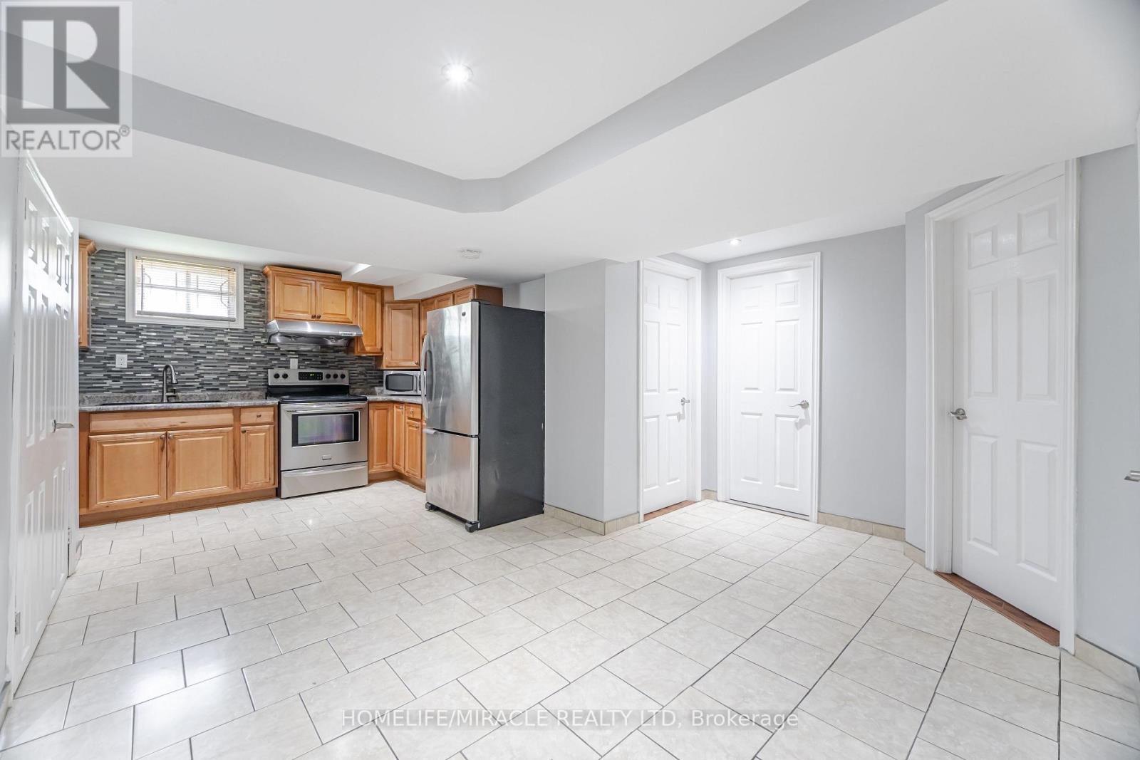 41 Bradstock Road, Toronto, Ontario  M9M 1M9 - Photo 34 - W13765904