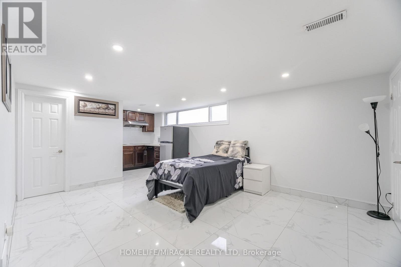 41 Bradstock Road, Toronto, Ontario  M9M 1M9 - Photo 40 - W13765904
