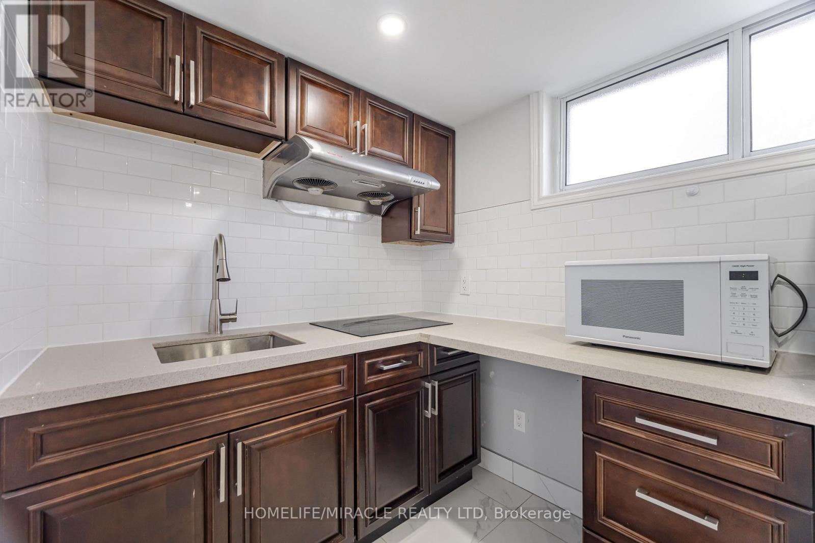 41 Bradstock Road, Toronto, Ontario  M9M 1M9 - Photo 43 - W13765904