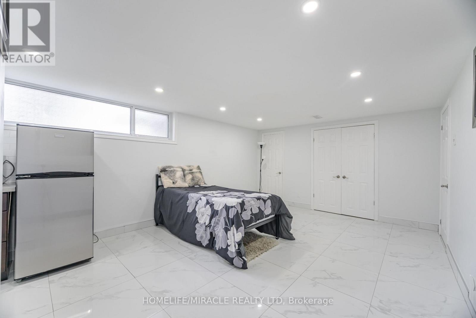 41 Bradstock Road, Toronto, Ontario  M9M 1M9 - Photo 45 - W13765904